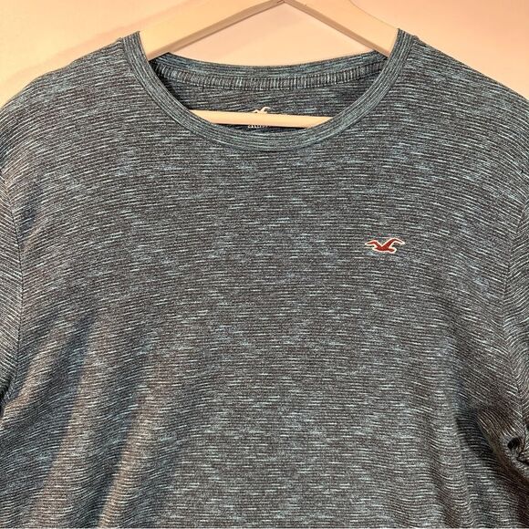 Hollister Textured Crewneck Blue Sweater-Large - Picture 5 of 11